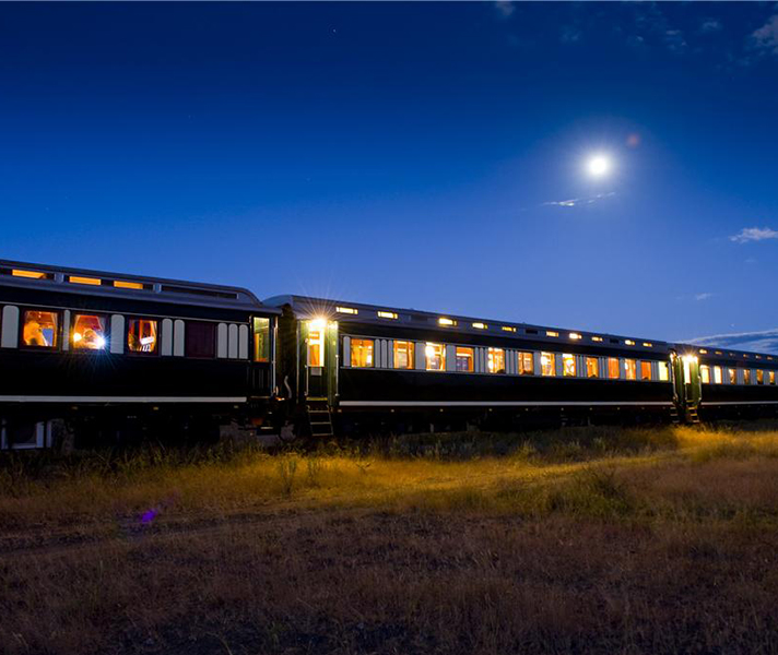 Dine aboard the Royal Livingstone Express.