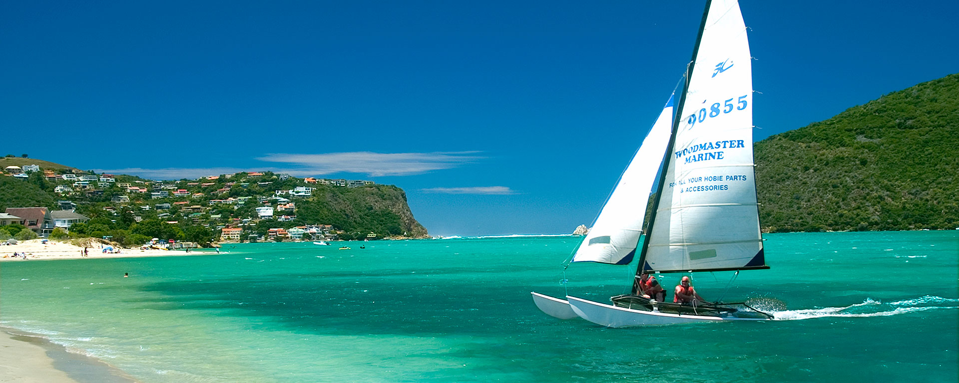 The Knysna lagoon offers ample opportunities to enjoy the surrounds: from catamaran trips to canoeing and kayaking!