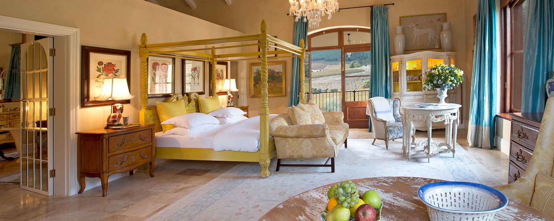 La Residence has sumptuous but comfortable interiors & the staff will go the extra mile to pamper you.