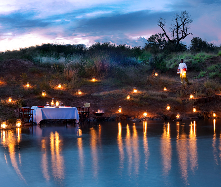 Morukuru Farm House has an enviable & romantic setting right on the river.