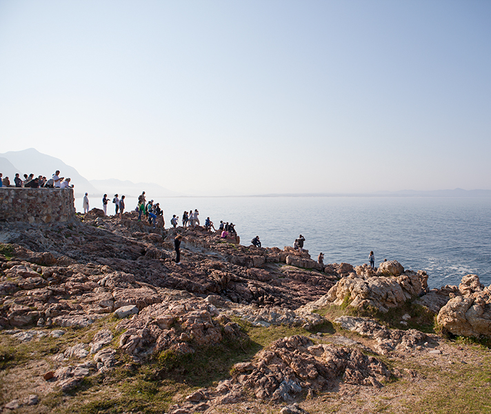 Cliff Tops in Hermanus is a great spot for watching the whales. Look out for rabbit-like hyraxes - known as dassies - sunbathing on the rocks.