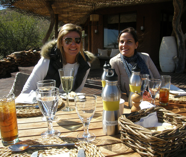 Ashley & Liesel enjoy lunch at Motse...