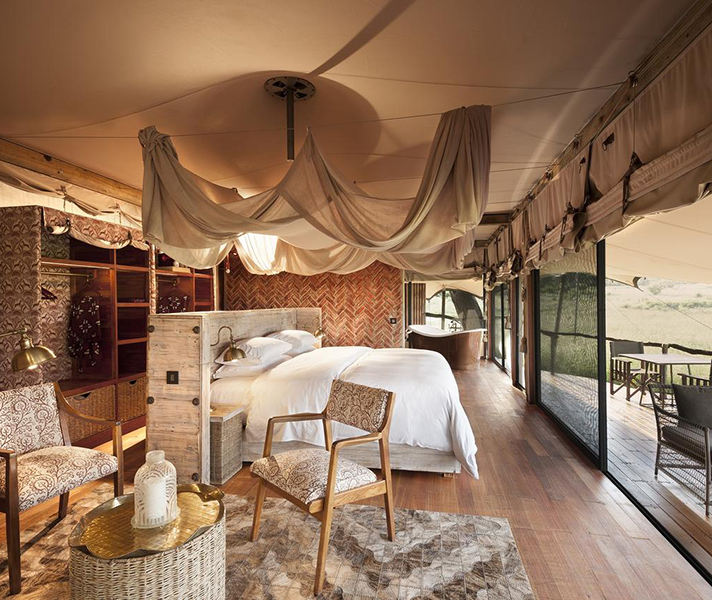 Family units at Somalisa Acacia have inter-leading walkways between the parents and children’s rooms which are both en-suite.