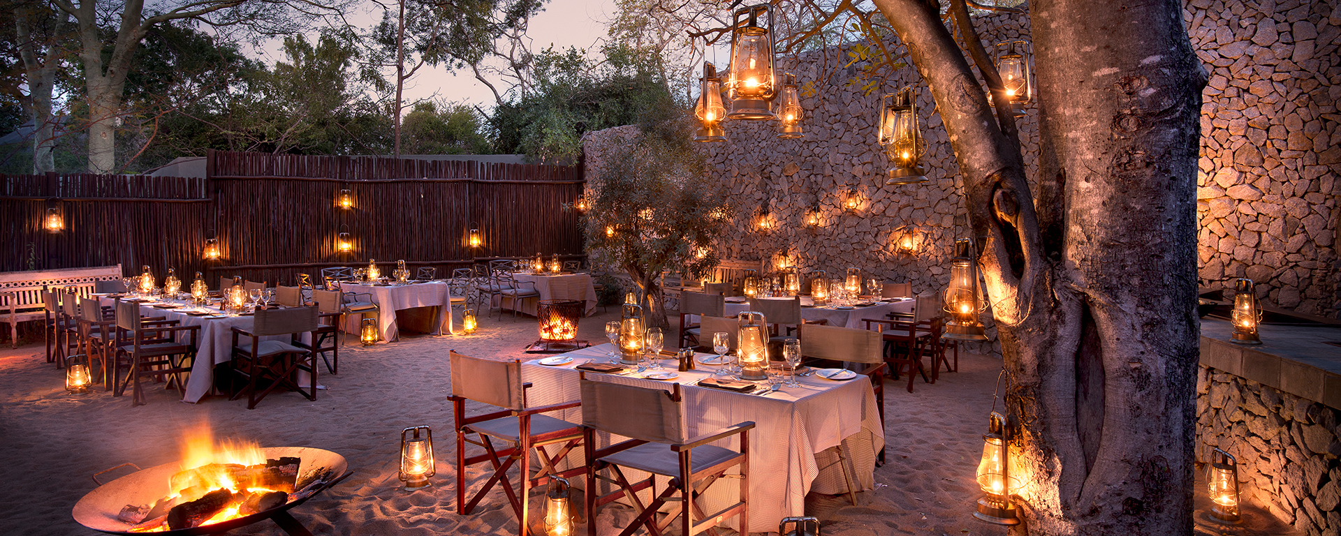 A boma (pronounced 'bow-mar') is an outdoor area where evening meals are taken around the central fire. Based on traditional homesteads, it is a place where singing, dancing and feasting take place in good weather.