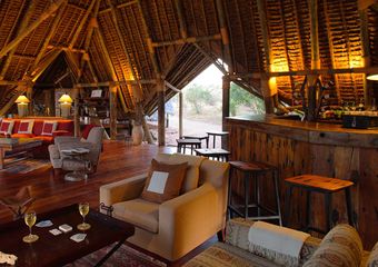 banner-Lounge-and-bar-area-at-Jongomero