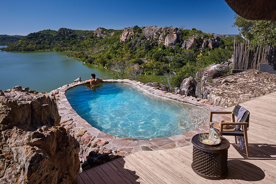 SingitaPamushanaLodge-SwimmingPool-Afternoon