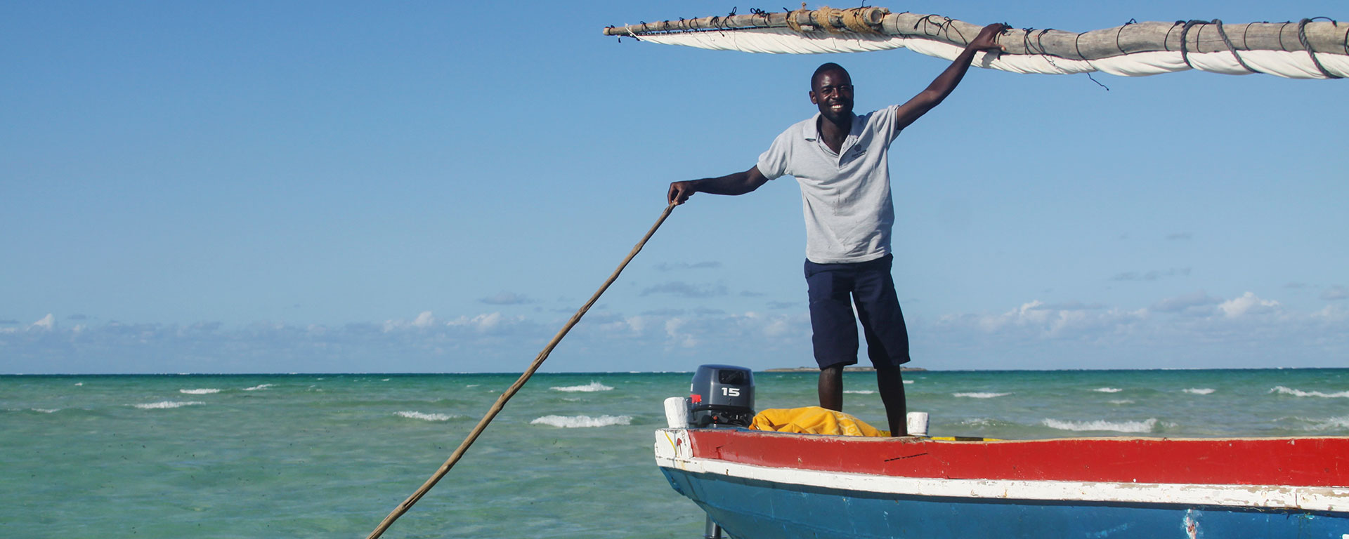 They may have outboard motors but dhows are still the traditional way to get around Ilha.