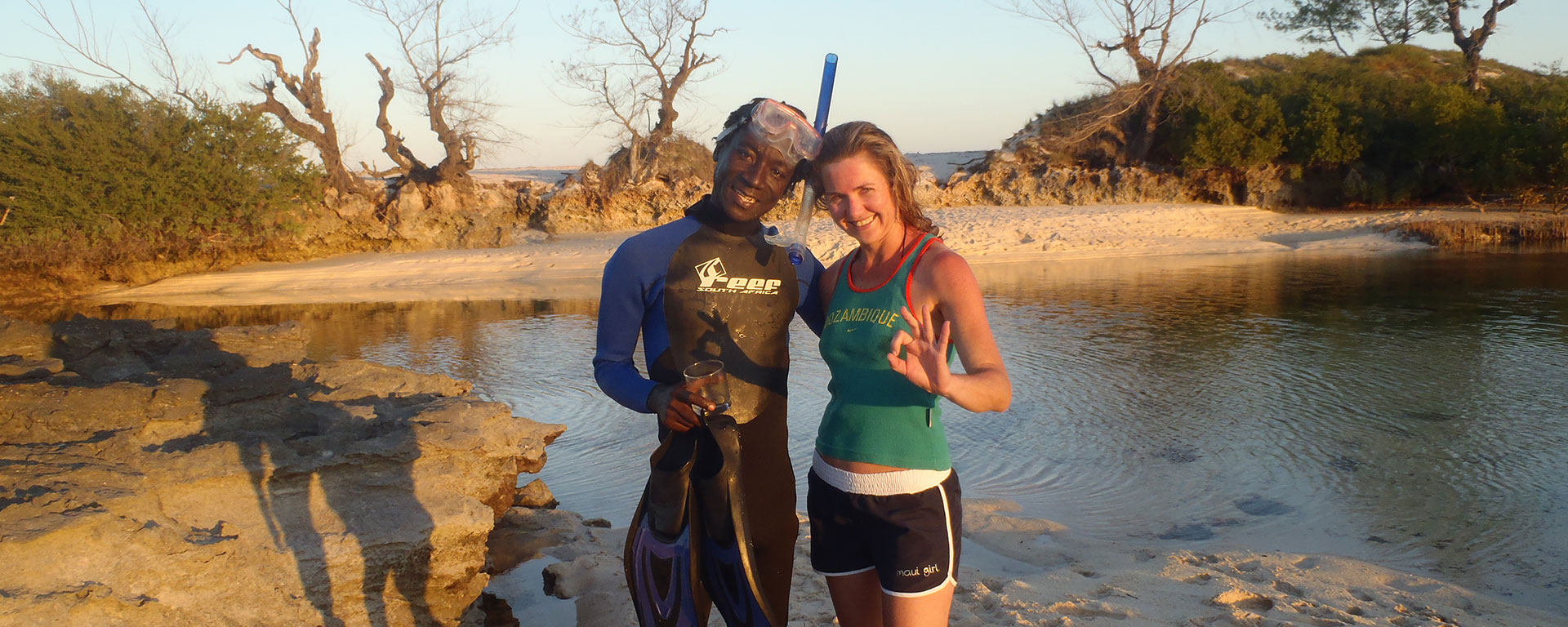Go2African Angela gets snorkelling tips from Evitorino, Coral Lodge’s water guide at the mangroves.