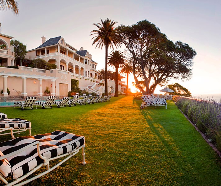 Ellerman House is located close to Table Mountain, the excellent beaches of Clifton and Camps Bay, and a short drive from Cape Town's city centre.