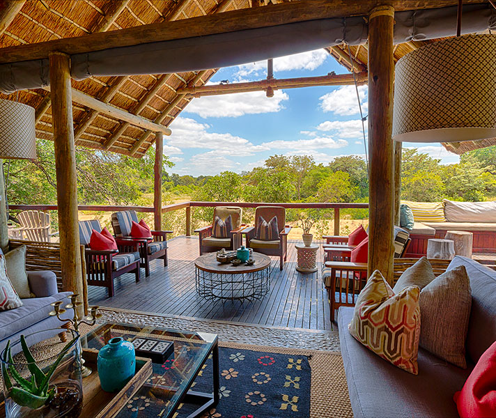 Thornybush Game Lodge is situated in the ideal location for a classic family-friendly safari.